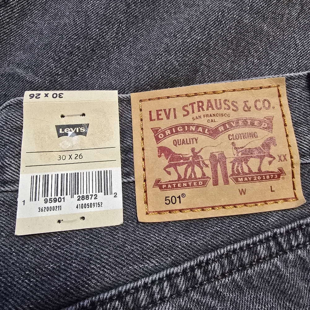 LEVI'S 501 Women's High rise Cropped. Gray Denim Jeans 30x26 - Picture 5 of 11